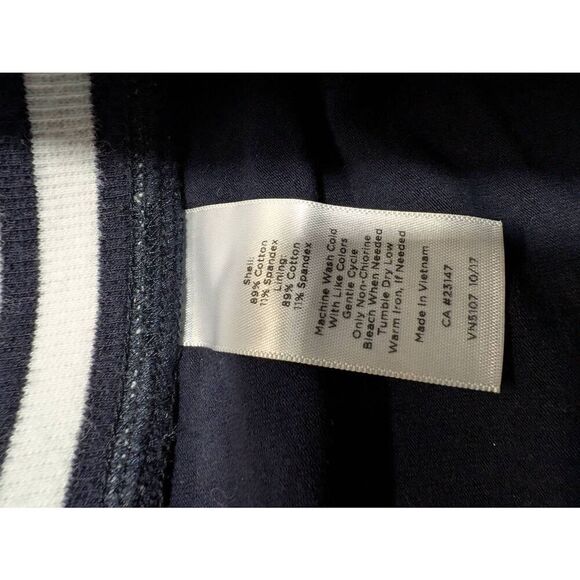 T by Talbots Blue/Black Skort Size Medium - Picture 4 of 6